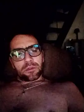 Snapshot of tomee83 chatting on January 2026 11:29:02 PM tomee83 online show from January 2026 11:29:02 PM