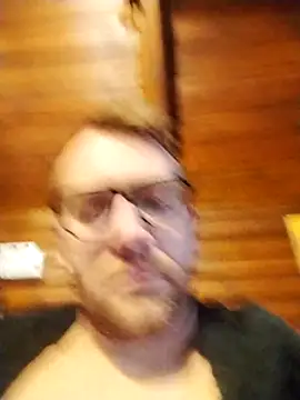 Snapshot of tomee83 chatting on January 2026 06:37:02 AM tomee83 online show from January 2026 06:37:02 AM