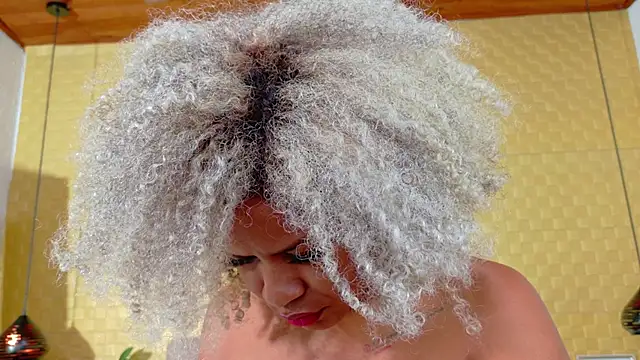 Snapshot of Squirter_pussybomb chatting on January 2025 08:20:02 AM Squirter pussybomb online show from January 2025 08:20:02 AM