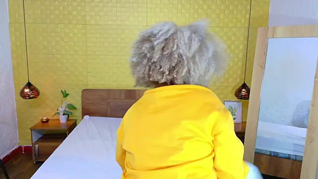 Snapshot of Squirter_pussybomb chatting on February 2025 03:42:01 AM Squirter pussybomb online show from February 2025 03:42:01 AM