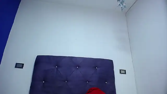 Snapshot of Squirter_pussybomb chatting on February 2025 03:48:01 AM Squirter pussybomb online show from February 2025 03:48:01 AM