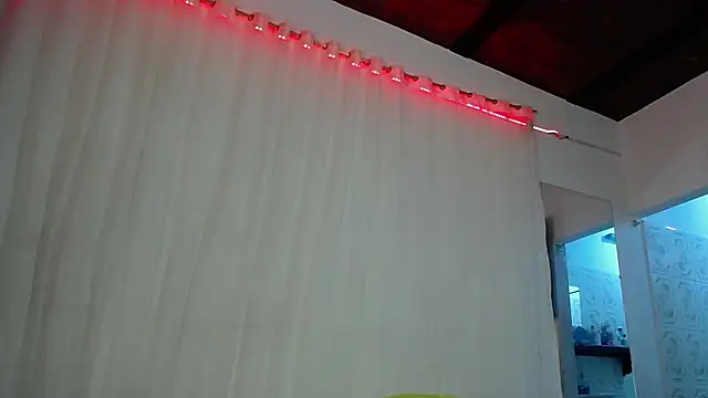 ZoeKuipers13 online show from December 2024 09:15:02 PM