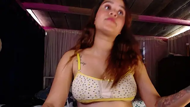 ZoeKuipers13 online show from January 2025 08:26:02 PM