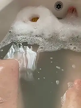 Snapshot of Russell1508 chatting on March 2026 04:24:01 PM Russell1508 online show from March 2026 04:24:01 PM