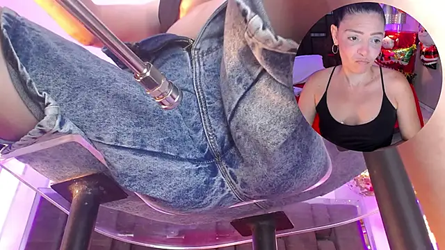 KatteMoss online show from December 2025 08:28:02 PM