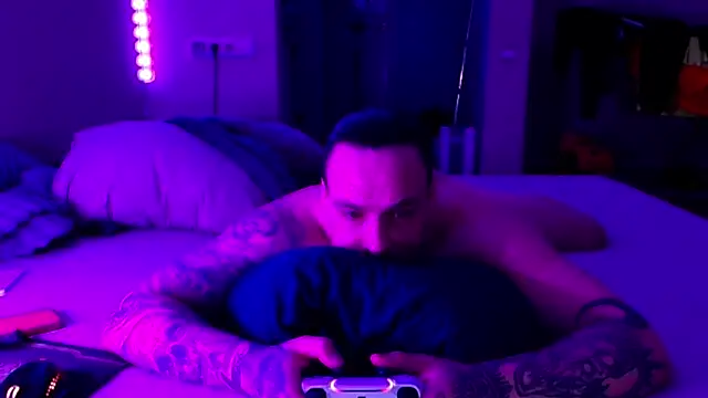 Snapshot of baphomet_from_ice chatting on April 2026 04:14:01 PM baphomet from ice online show from April 2026 04:14:01 PM