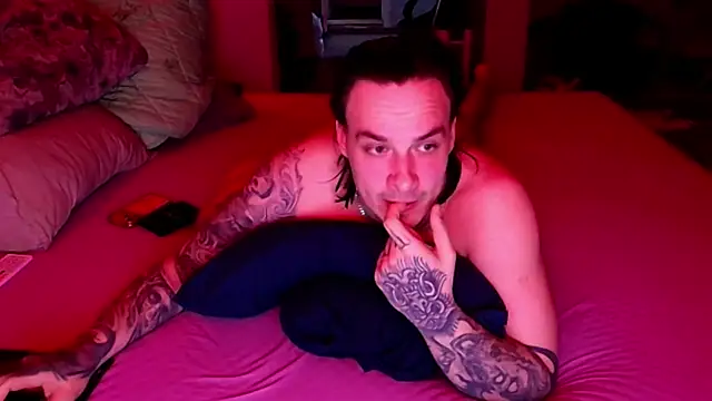 Snapshot of baphomet_from_ice chatting on April 2026 01:14:02 PM baphomet from ice online show from April 2026 01:14:02 PM
