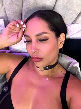 Dakota diaz  online show from November 2025 07:47:01 PM