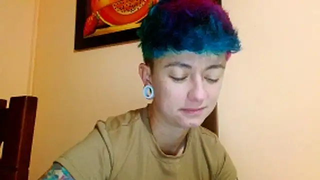 Snapshot of tomboyblue chatting on June 2026 10:34:02 PM tomboyblue online show from June 2026 10:34:02 PM