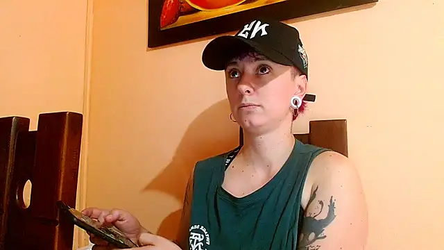 Snapshot of tomboyblue chatting on June 2026 10:47:02 PM tomboyblue online show from June 2026 10:47:02 PM