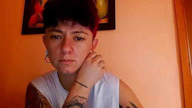 Snapshot of tomboyblue chatting on June 2026 03:05:02 PM tomboyblue online show from June 2026 03:05:02 PM