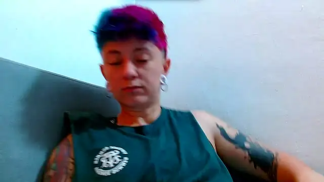 Snapshot of tomboyblue chatting on June 2026 03:02:01 PM tomboyblue online show from June 2026 03:02:01 PM