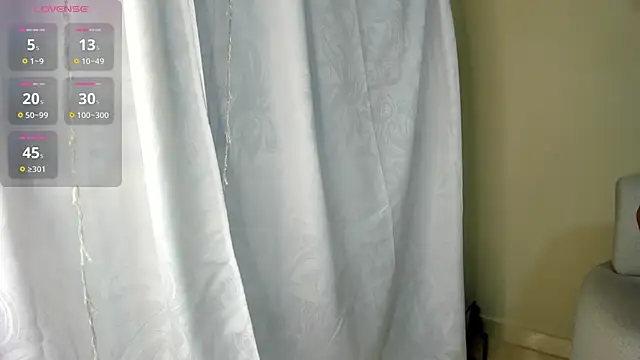 Snapshot of dahian_carter chatting on May 2026 09:06:02 AM dahian carter online show from May 2026 09:06:02 AM