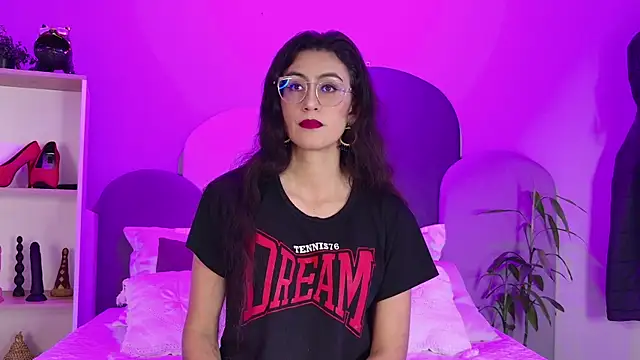 SophieGomez22 online show from April 2026 11:27:01 AM