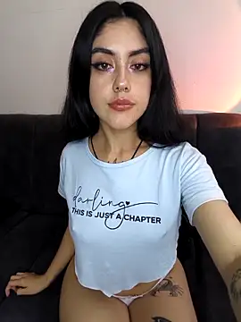 Snapshot of Mazikeen-- chatting on April 2026 01:02:02 PM Mazikeen-- online show from April 2026 01:02:02 PM