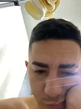 DanielGomez9 online show from December 2024 12:51:02 PM