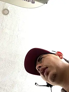 DanielGomez9 online show from March 2025 07:04:02 PM