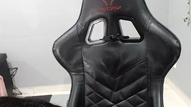 Livia Diaz online show from November 2025 02:21:01 AM