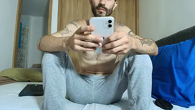 Snapshot of ALEJANDRO_BIGCOCK chatting on May 2026 05:01:01 PM ALEJANDRO BIGCOCK online show from May 2026 05:01:01 PM