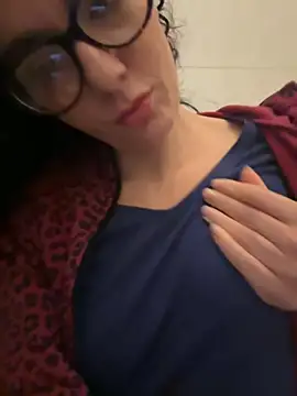 Snapshot of Strawberry_queen91 chatting on November 2025 05:26:01 PM Strawberry queen91 online show from November 2025 05:26:01 PM