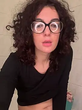 Snapshot of Strawberry_queen91 chatting on January 2026 05:06:01 PM Strawberry queen91 online show from January 2026 05:06:01 PM