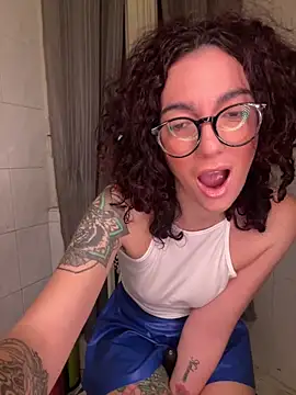 Snapshot of Strawberry_queen91 chatting on February 2026 06:15:01 PM Strawberry queen91 online show from February 2026 06:15:01 PM