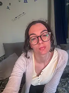 Snapshot of Strawberry_queen91 chatting on April 2026 03:37:01 PM Strawberry queen91 online show from April 2026 03:37:01 PM