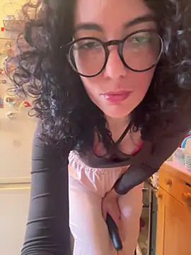 Snapshot of Strawberry_queen91 chatting on April 2026 03:57:01 PM Strawberry queen91 online show from April 2026 03:57:01 PM