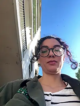 Snapshot of Strawberry_queen91 chatting on May 2026 03:18:01 PM Strawberry queen91 online show from May 2026 03:18:01 PM