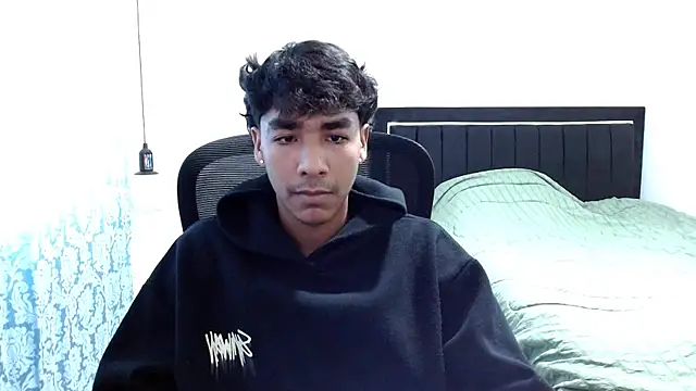 Snapshot of Tyler_prince chatting on January 2026 06:43:02 PM Tyler prince online show from January 2026 06:43:02 PM