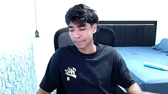 Snapshot of Tyler_prince chatting on January 2026 09:18:02 PM Tyler prince online show from January 2026 09:18:02 PM