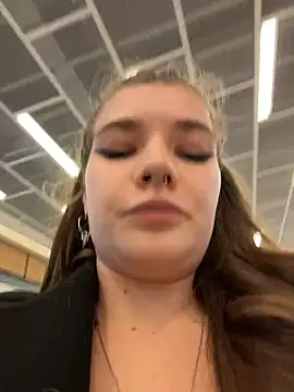 Snapshot of Holy_Tereza chatting on April 2026 04:01:01 PM Holy Tereza online show from April 2026 04:01:01 PM