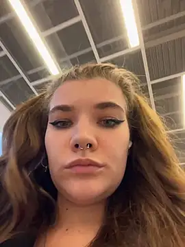 Snapshot of Holy_Tereza chatting on May 2026 04:00:01 PM Holy Tereza online show from May 2026 04:00:01 PM