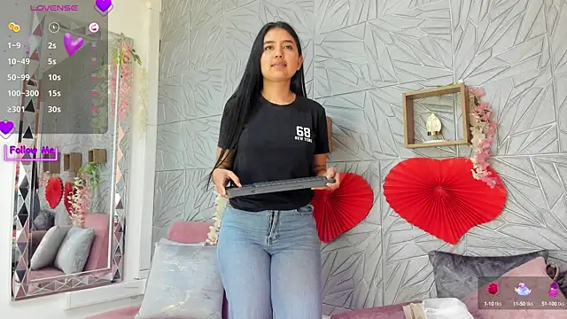 Snapshot of LilithKlain_ chatting on February 2025 01:21:01 PM LilithKlain online show from February 2025 01:21:01 PM