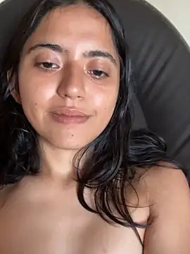 Snapshot of ViolettaSummer chatting on January 2026 11:08:01 PM ViolettaSummer online show from January 2026 11:08:01 PM