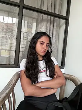 Snapshot of ViolettaSummer chatting on February 2026 10:39:02 PM ViolettaSummer online show from February 2026 10:39:02 PM