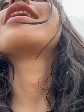 Snapshot of ViolettaSummer chatting on February 2026 04:14:01 PM ViolettaSummer online show from February 2026 04:14:01 PM