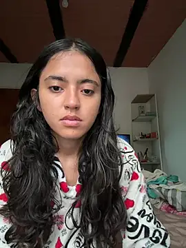 Snapshot of ViolettaSummer chatting on February 2026 11:53:01 AM ViolettaSummer online show from February 2026 11:53:01 AM