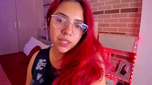 Snapshot of Rousse_Collinss chatting on December 2024 04:44:02 AM Rousse Collinss online show from December 2024 04:44:02 AM