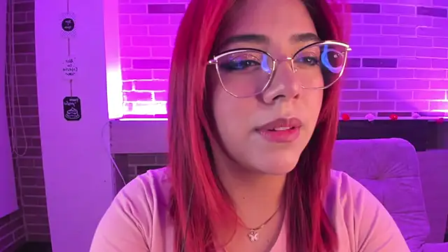 Snapshot of Rousse_Collinss chatting on February 2025 04:16:02 AM Rousse Collinss online show from February 2025 04:16:02 AM