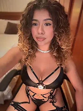 Snapshot of LEONCITA_ chatting on July 2026 09:21:01 PM LEONCITA online show from July 2026 09:21:01 PM