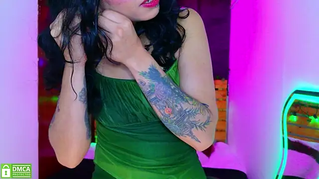 Snapshot of REDHOTTER_ chatting on June 2026 11:52:02 AM REDHOTTER online show from June 2026 11:52:02 AM