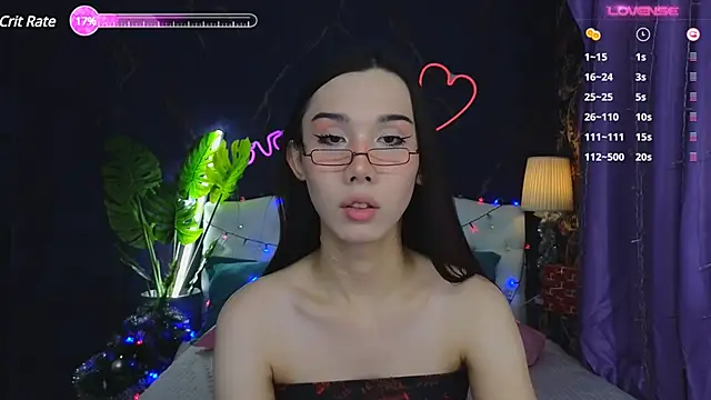 Snapshot of Kaia_Sunshine_Mia chatting on December 2024 10:52:01 PM Kaia Sunshine Mia online show from December 2024 10:52:01 PM