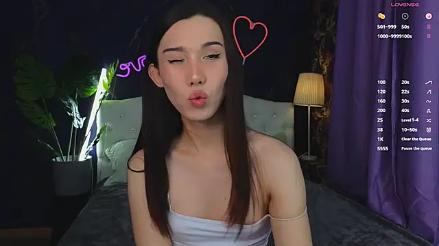 Snapshot of Kaia_Sunshine_Mia chatting on February 2025 02:29:02 PM Kaia Sunshine Mia online show from February 2025 02:29:02 PM