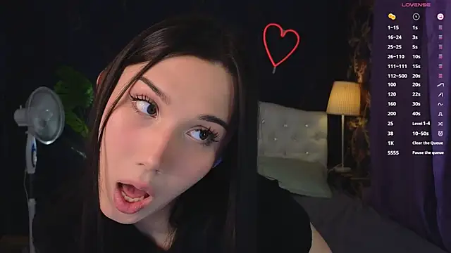 Snapshot of Kaia_Sunshine_Mia chatting on February 2025 02:11:02 PM Kaia Sunshine Mia online show from February 2025 02:11:02 PM