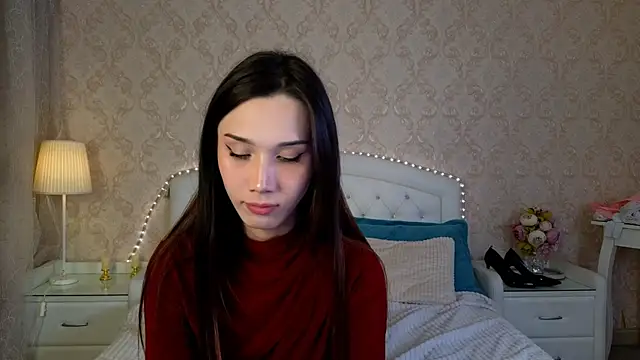 Snapshot of Kaia_Sunshine_Mia chatting on November 2025 03:21:01 PM Kaia Sunshine Mia online show from November 2025 03:21:01 PM