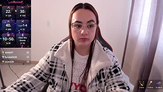 maryluna95 online show from November 2025 05:57:01 PM