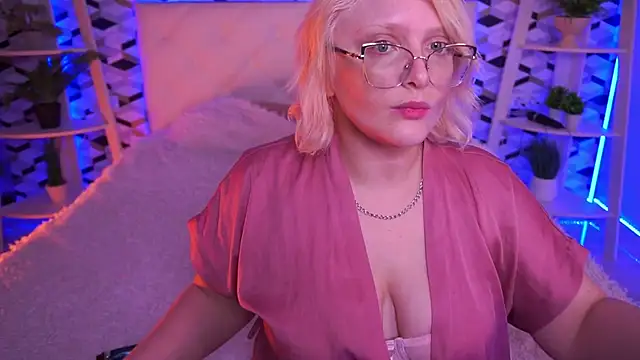 CoolTatis online show from April 2026 06:32:01 AM