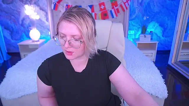 Snapshot of CoolTatis chatting on July 2026 07:04:01 AM CoolTatis online show from July 2026 07:04:01 AM