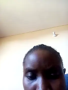 Snapshot of zainabsmile chatting on May 2026 12:02:01 PM zainabsmile online show from May 2026 12:02:01 PM